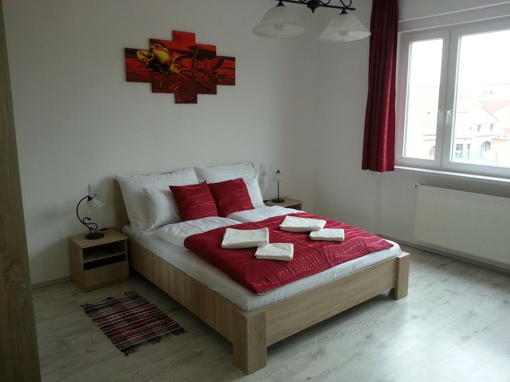 Downtown Apartment Miskolc Eksteriør billede