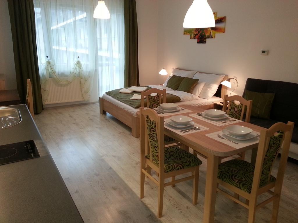 Downtown Apartment Miskolc Eksteriør billede