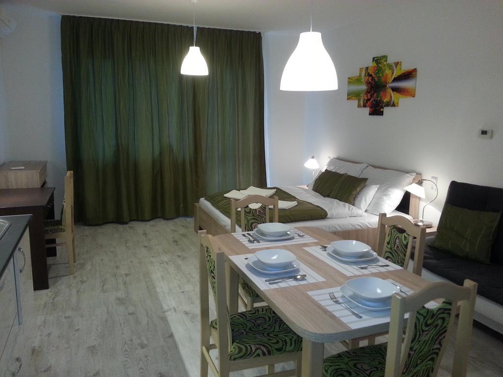 Downtown Apartment Miskolc Eksteriør billede